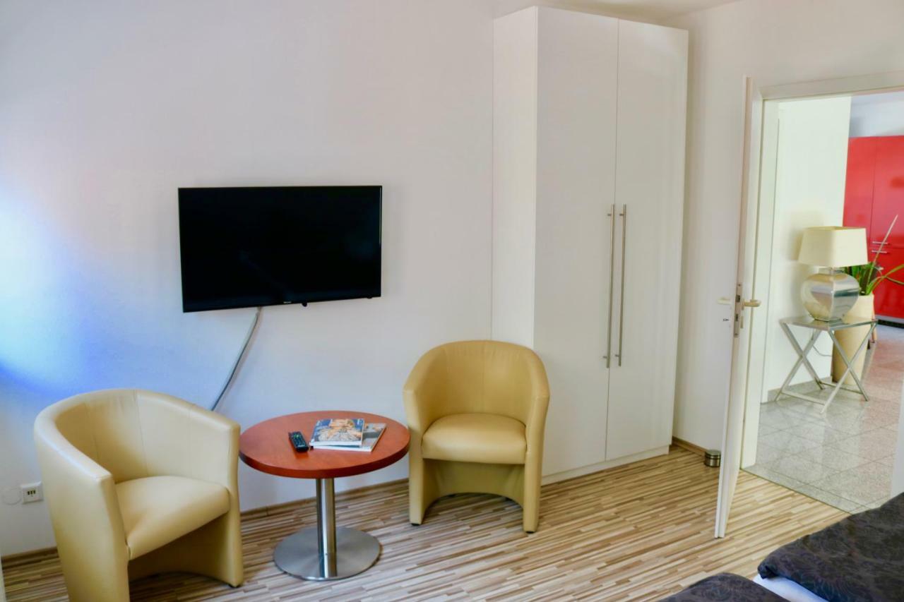 Zwei Ferienwohnungen Anker Max 5 Personen & Leuchtturm Max 4 Personen, Direkt In Steinhude Scheunenviertel, Balkon, Wlan , Privater Parkplatz, Wallbox Exterior foto